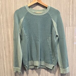 Stylish Seafoam Crewneck Sweater for Women